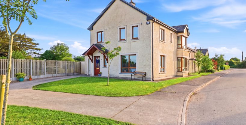 48 Ros Na Greine,  Ardfinnan  Tipperary  E91AV24