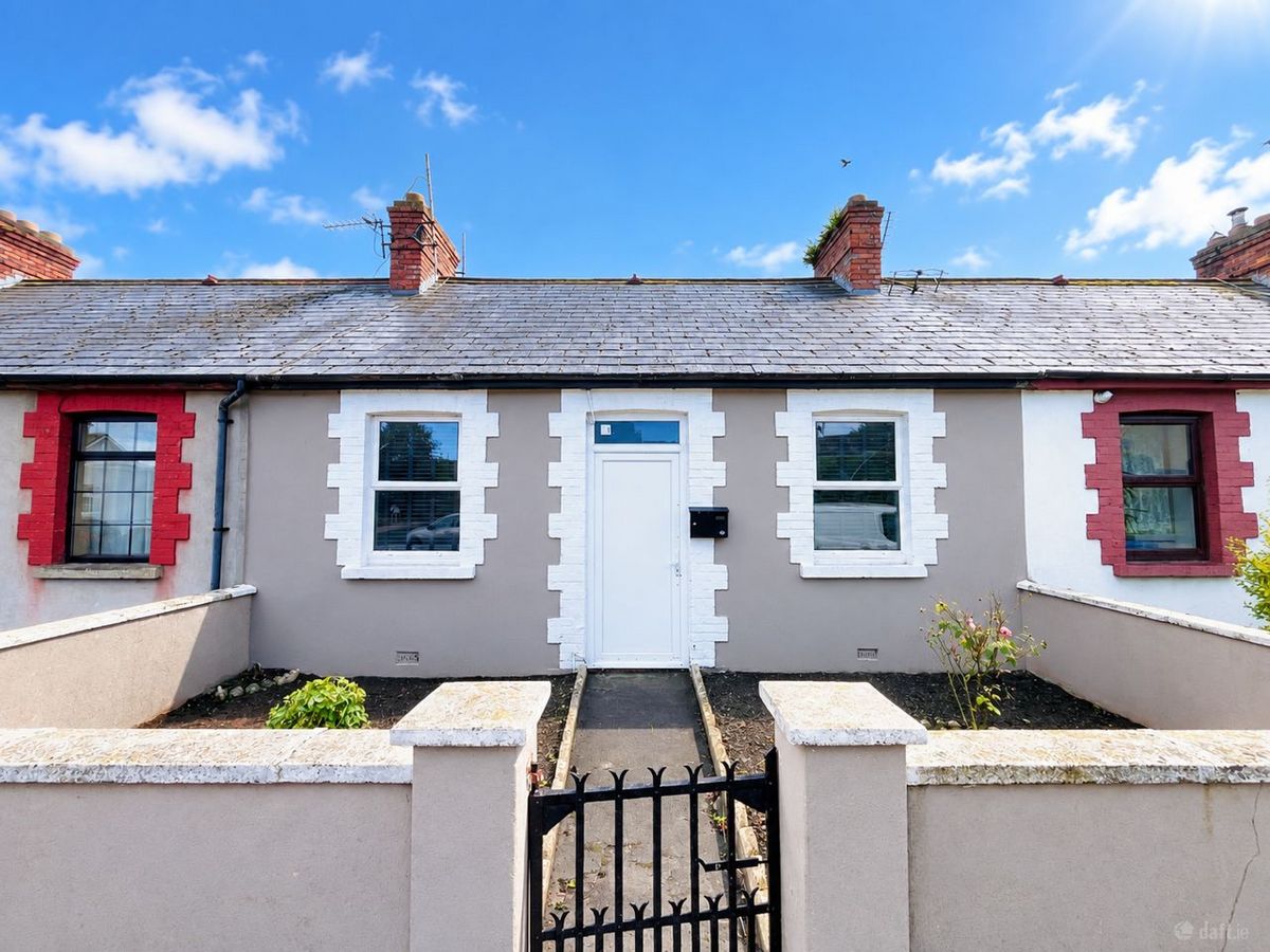4 Sean Allen Terrace,Cashel Road,Tipperary Town.